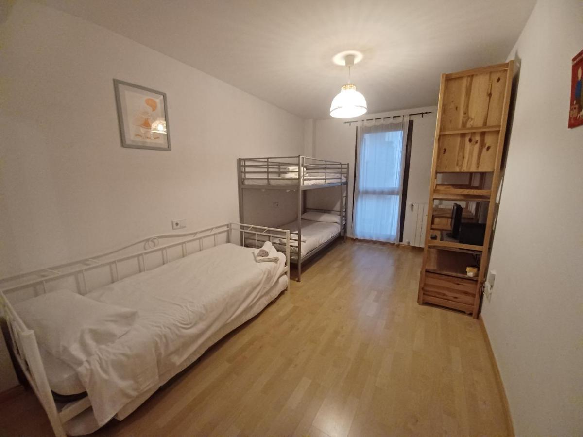 Ferienwohnung En El Pleno Centro De Biescas Con Garaje, Ascensor Y Wifi Exterior foto