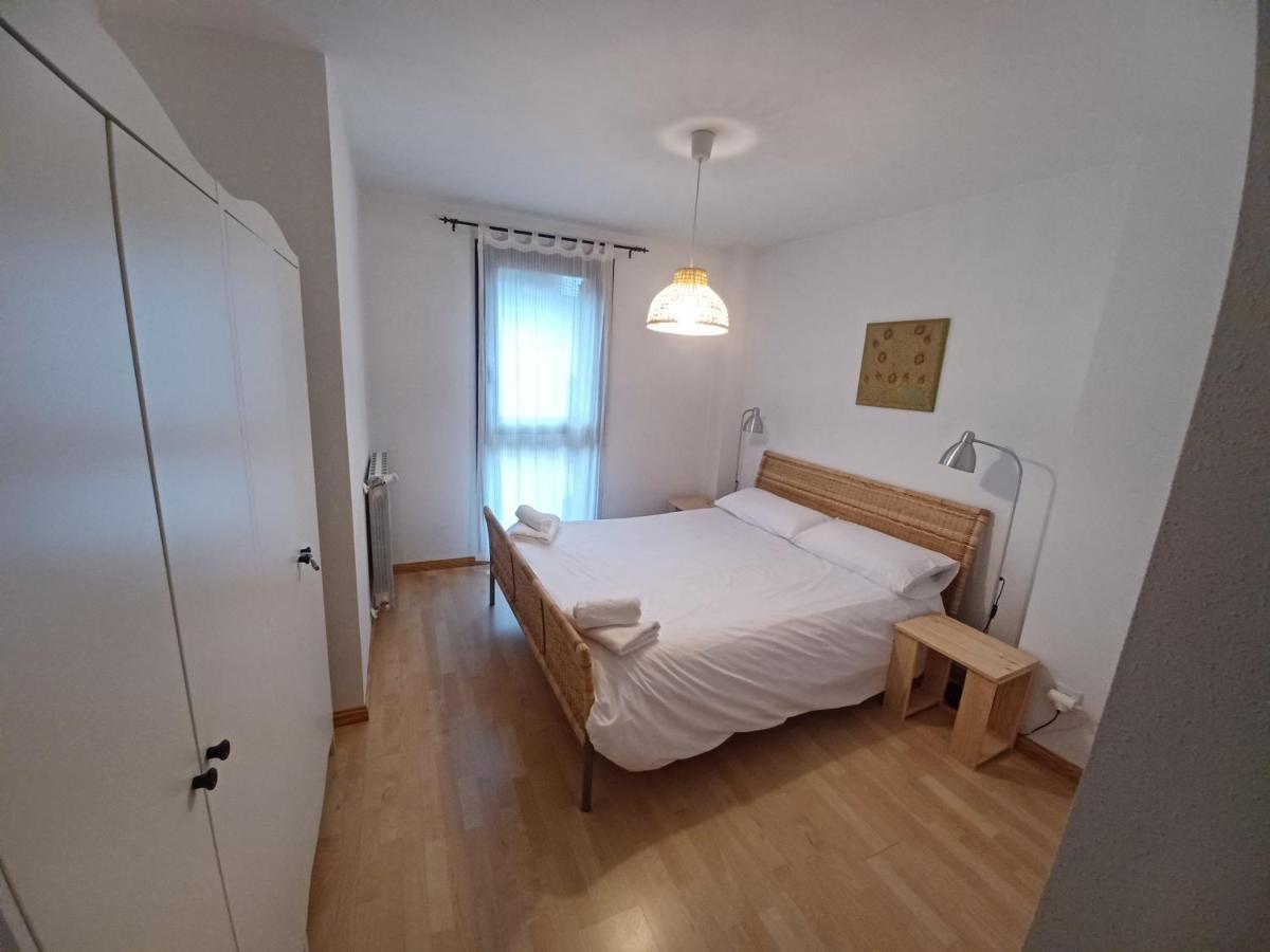 Ferienwohnung En El Pleno Centro De Biescas Con Garaje, Ascensor Y Wifi Exterior foto
